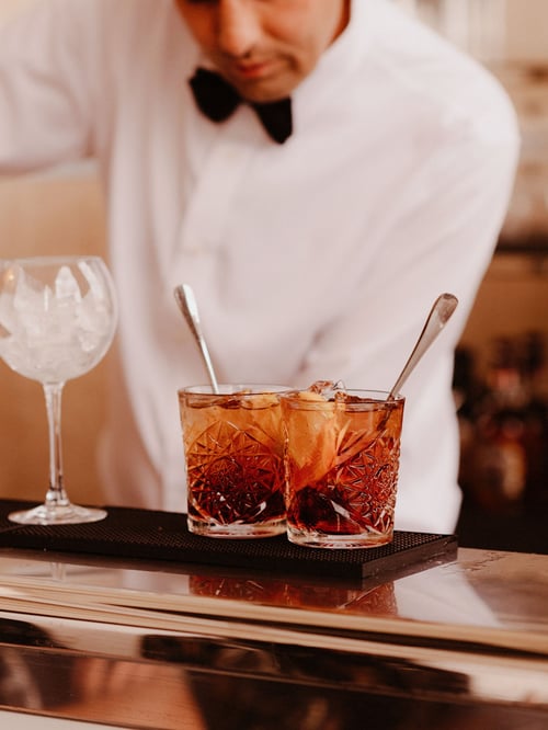 Le Café Marly mission image